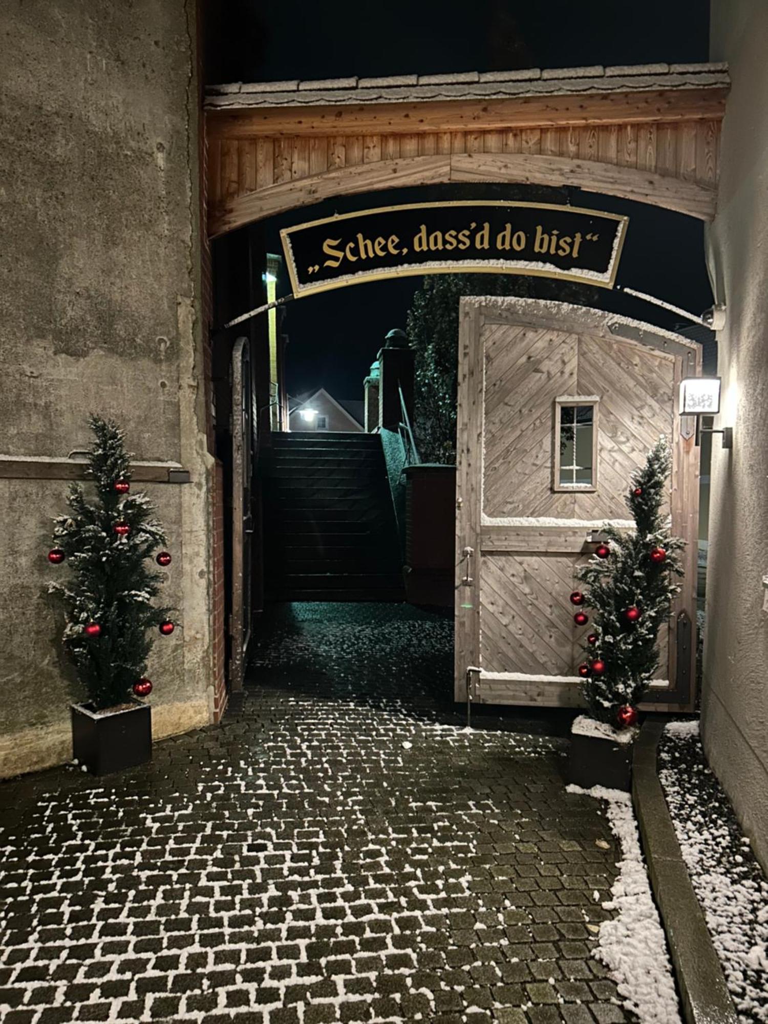 Hotelgasthof Kirchenwirt Schierling Eksteriør billede
